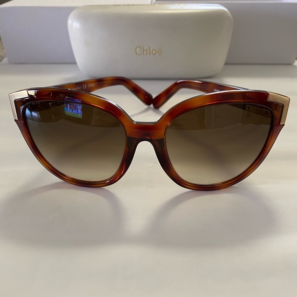 Chloe wide rectangle brown sunglasses! - Picture 5 of 12